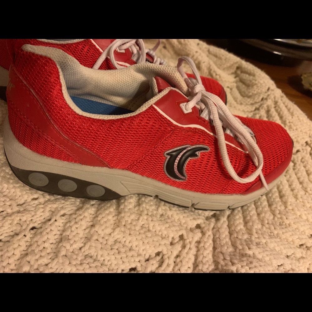 EUC Therafit Red Sneakers by Dr. Lisa Masterson size 7.5